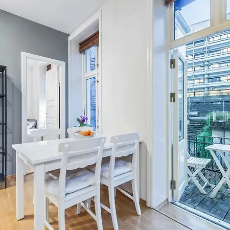 Modern In Centre Apartment Bergen